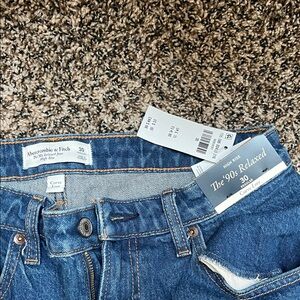 Abercrombie & Fitch Women's '90s Relaxed curve love jeans